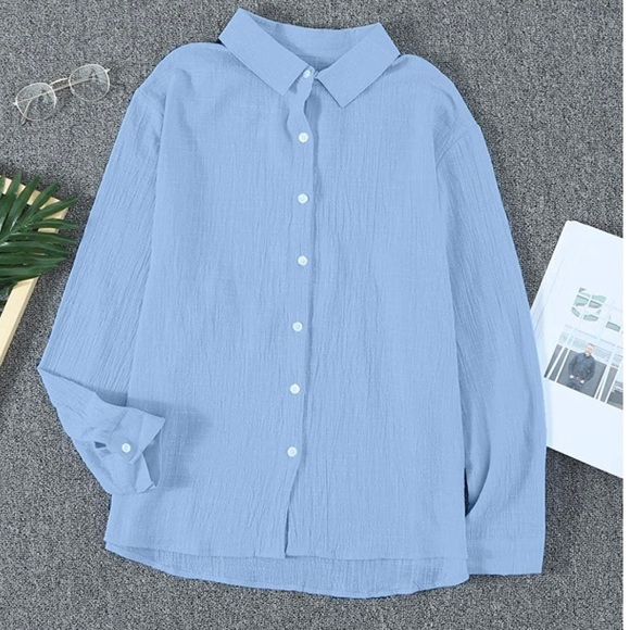 Blue Button down shirt in a Sky blue crinkle fabric long cuffed sleeves Size M - Picture 4 of 6